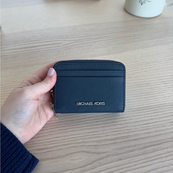 Michael Kors Handbags - Michael Kors Navy Jet Set Travel Wallet Card Holder